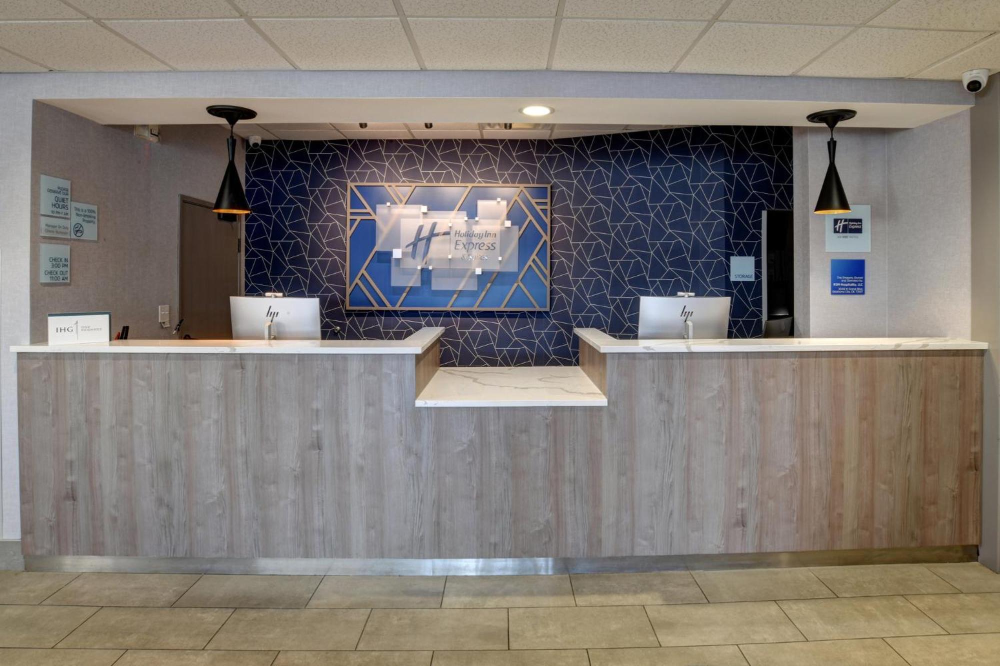 Holiday Inn Express & Suites Oklahoma City Northwest By Ihg Exterior photo